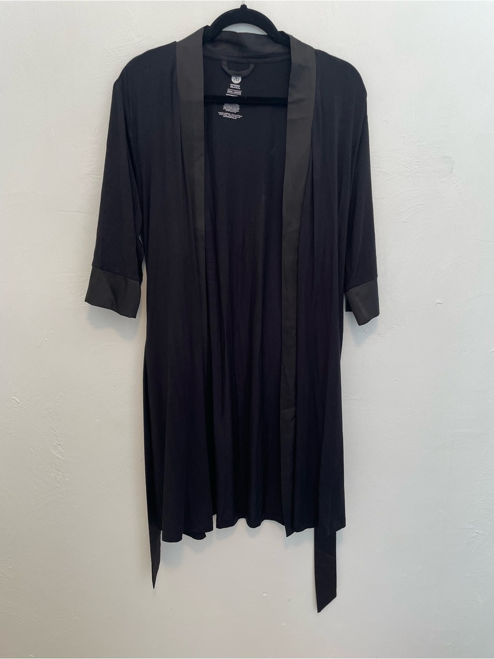 Kindred Bravely Black Satin-Trim Open-Front Robe Women’s Small/Medium